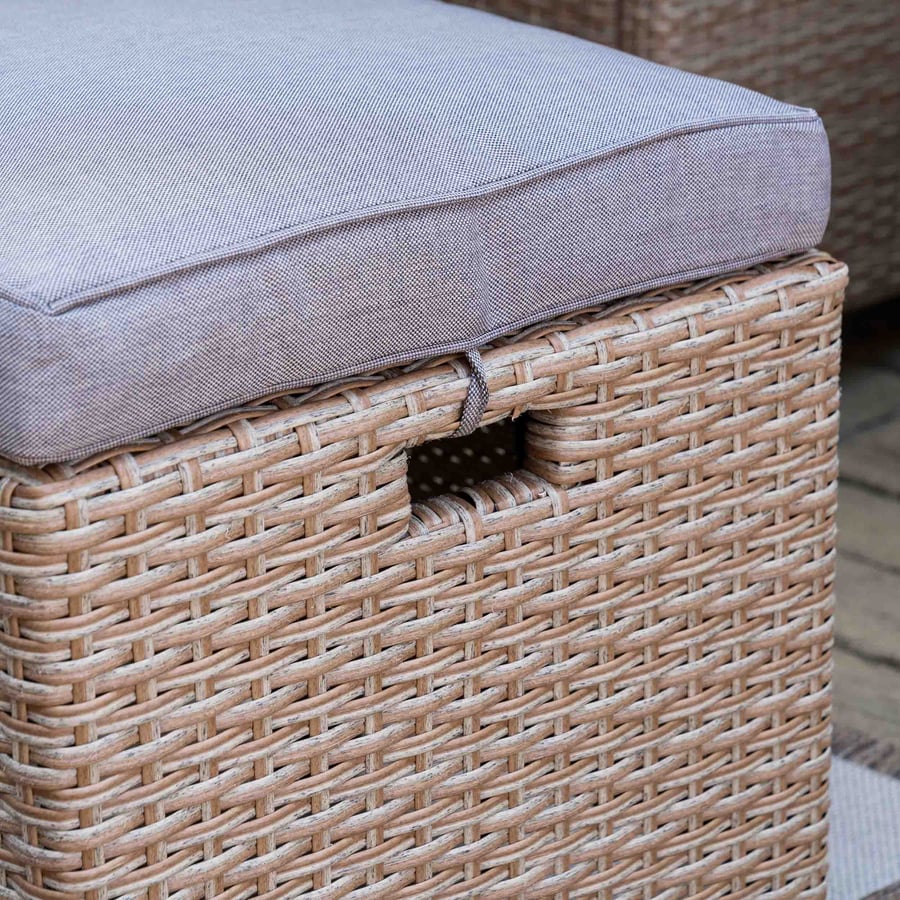 213efd8d-2794-4530-e6ab-d586e41 - 8