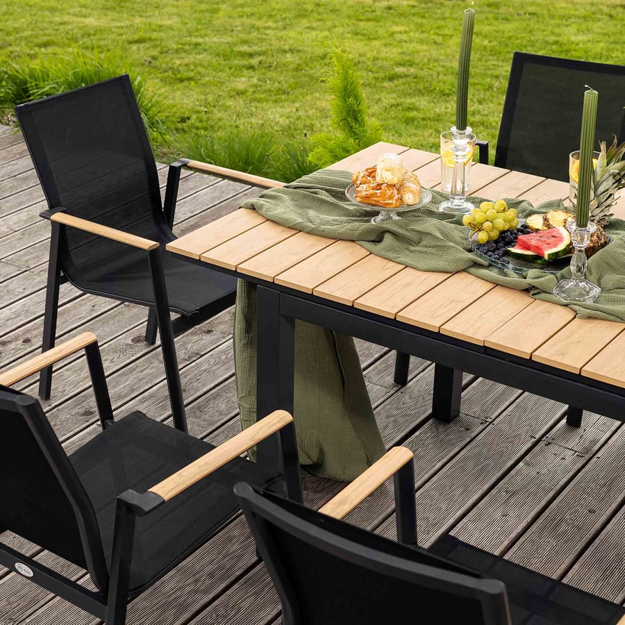 54a79ed9-a2cd-4d6b-4857-133e187 - 5