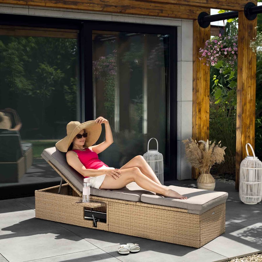 595835f2-57f1-48c3-23c0-712cc9d - 2