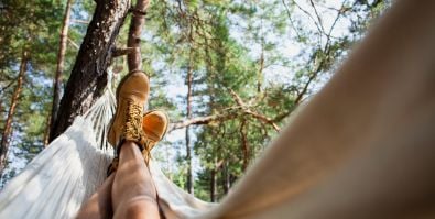 Hängematte Camping: Tipps für gesundes Schlafen in der Hängematte
