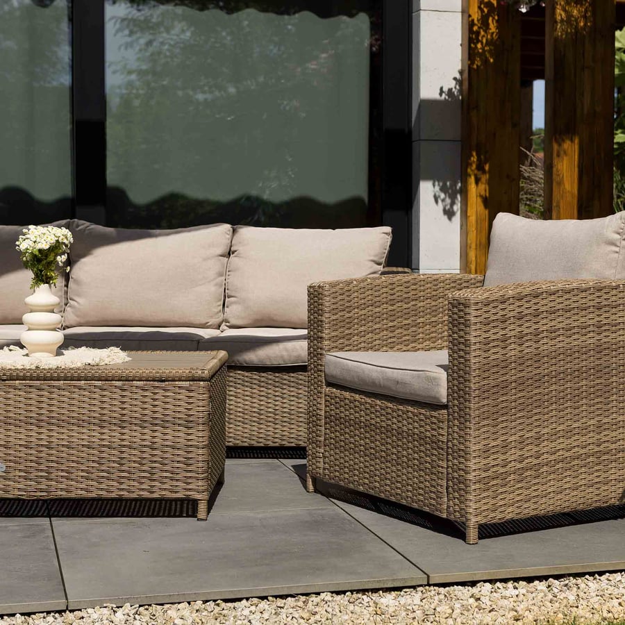 aea7444d-e759-42ea-ff4d-6c5f5a5 - 4