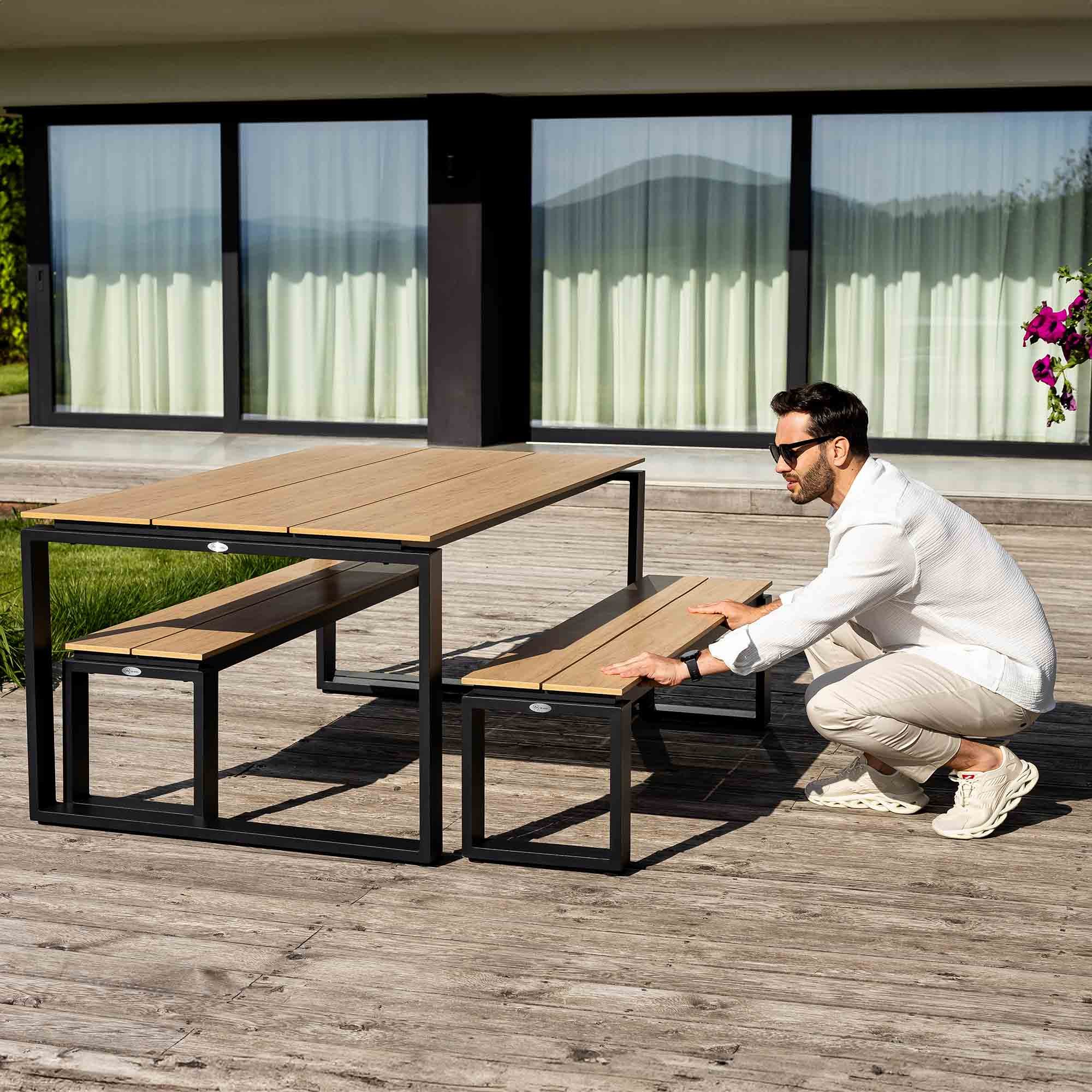 Konstrukce lavice Pisa vyrobená z lehkého a zároveň velmi odolného hliníku 