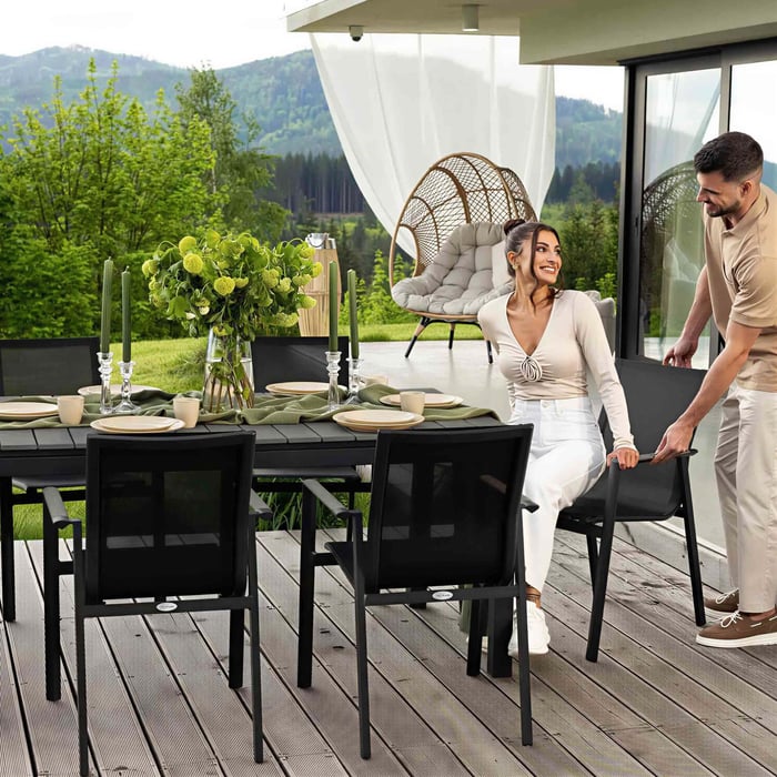 Židle Miranno v setu zajišťují pohodlnou relaxaci díky svému ergonomickému tvaru