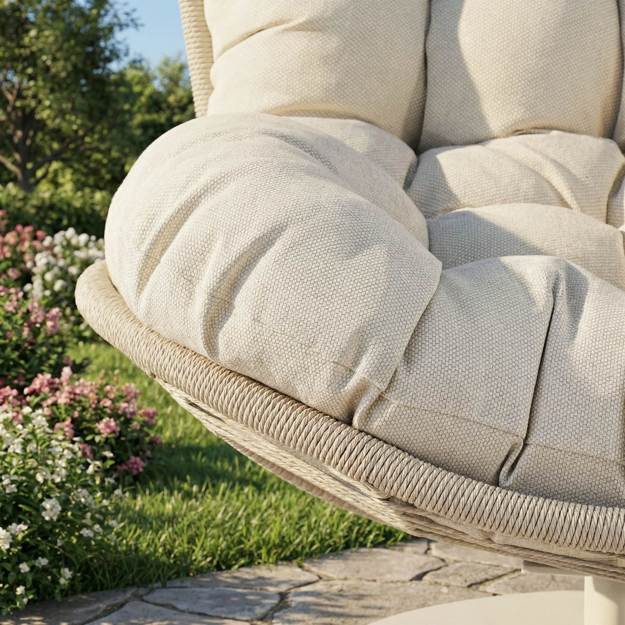 Měkký béžový 20 cm polštář vás příjemně obejme a díky