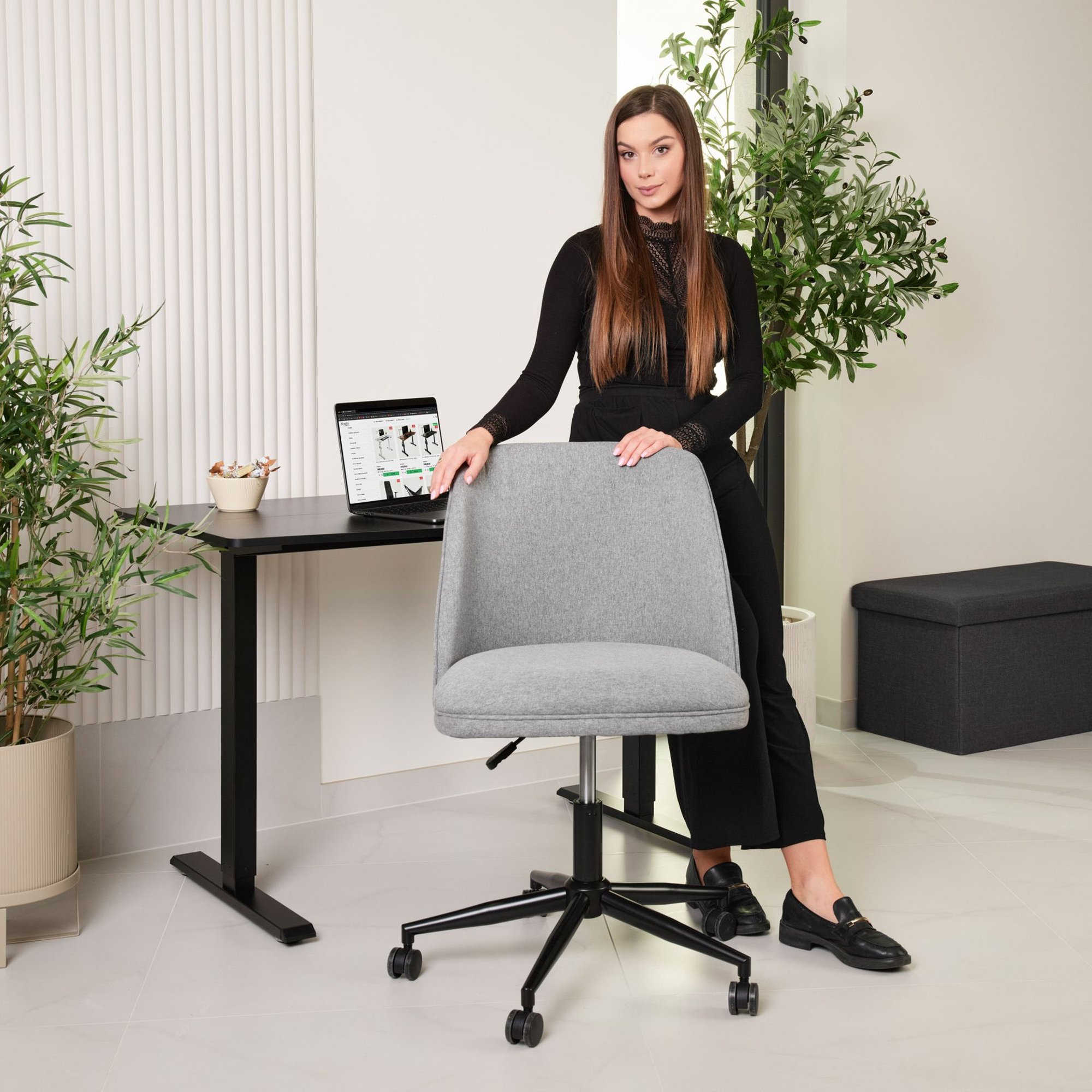 Ergonomické kancelářské křeslo Fano je klasický model navržený s ohledem na pohodlí a estetiku. 