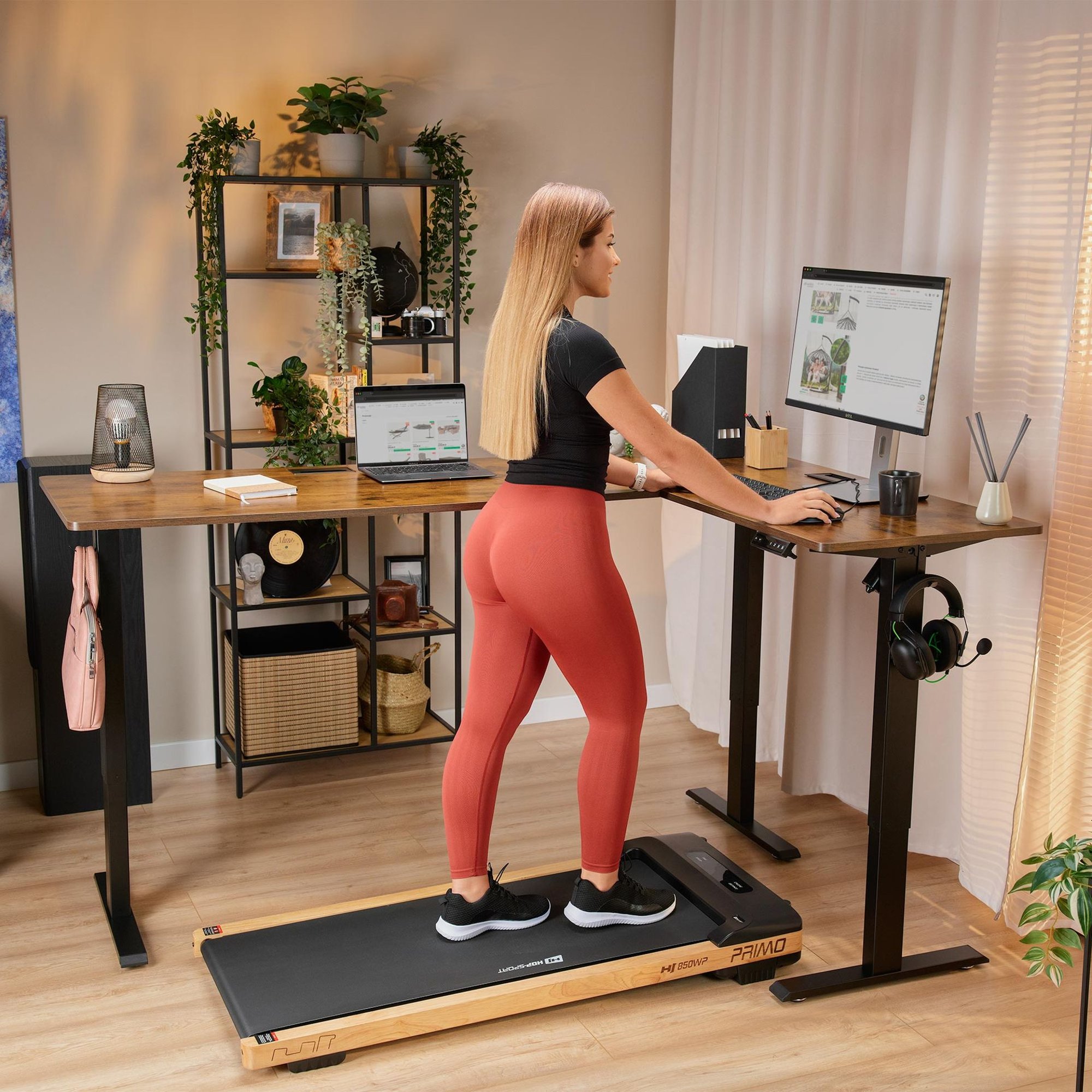 Model Trani je rohový pracovní stůl
