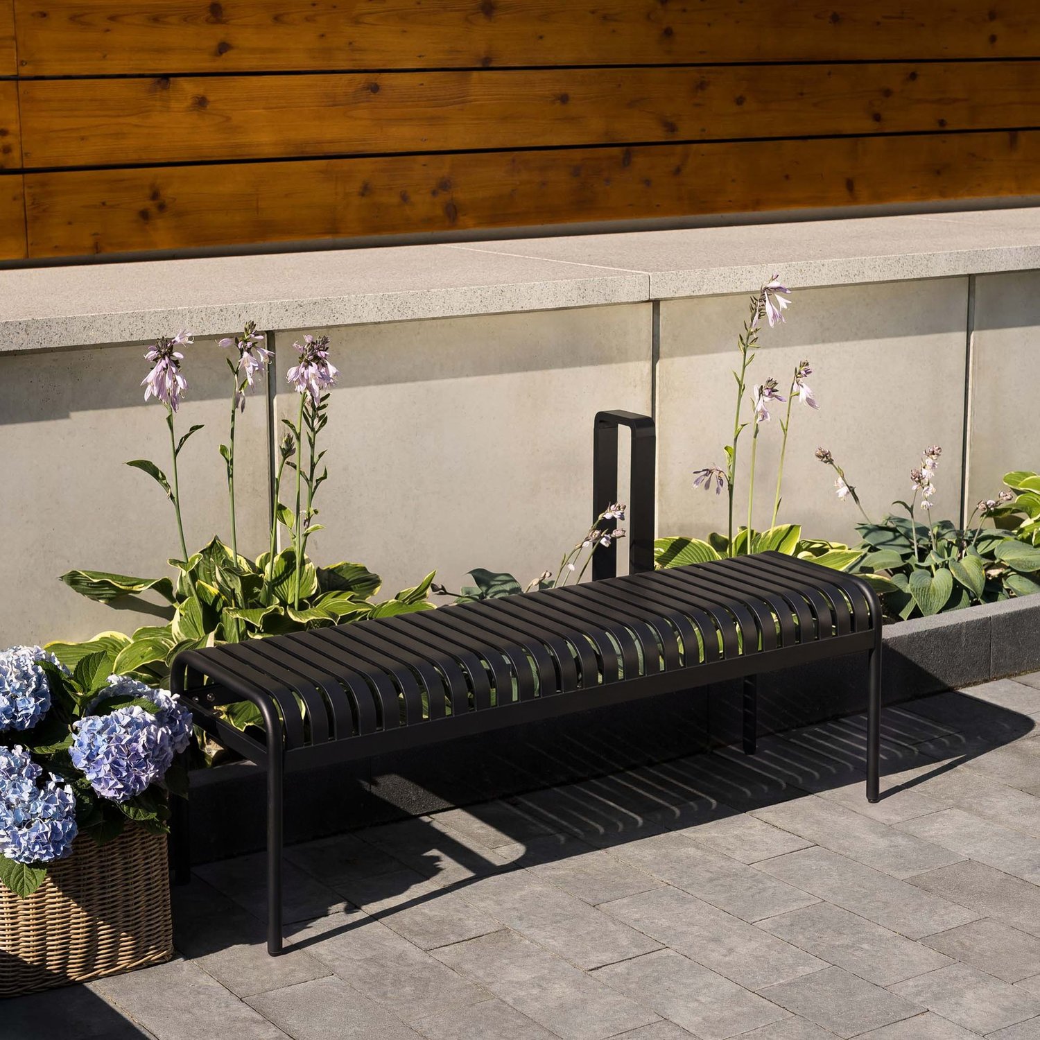 Zahradní lavice Baiso 130 cm – černá