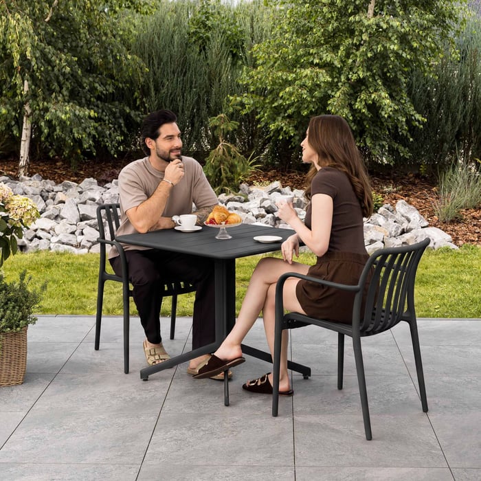 Gartentisch Miria – Stil und Funktionalität