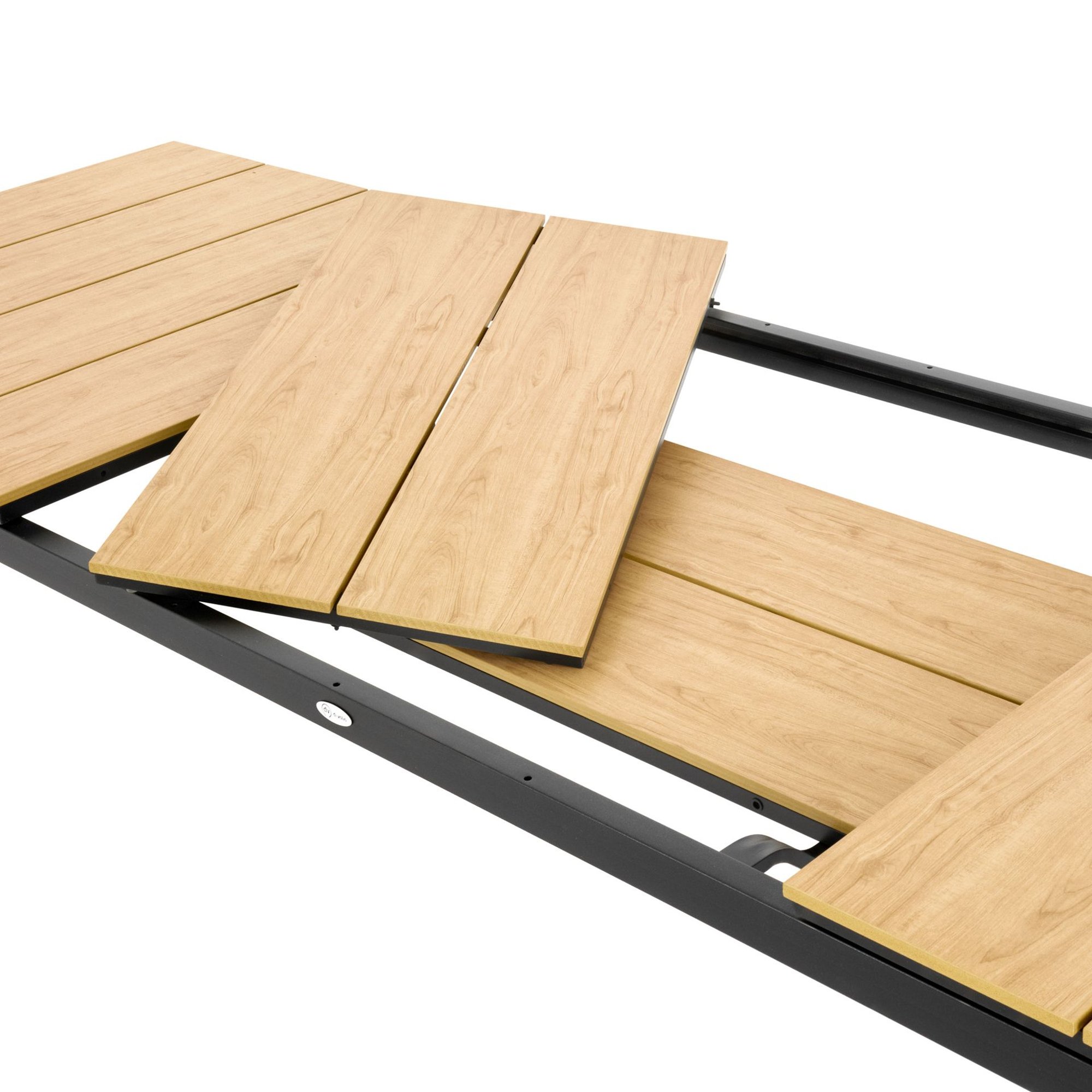 Stilvoller Gartentisch aus Aluminium