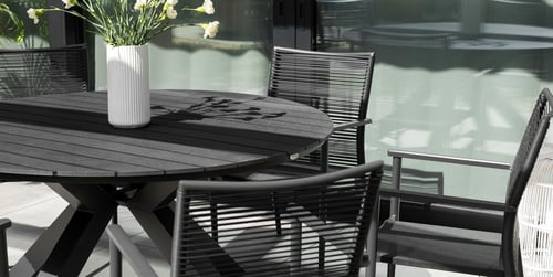 Ideale Gartentisch-Höhe: Tipps für mehr Komfort