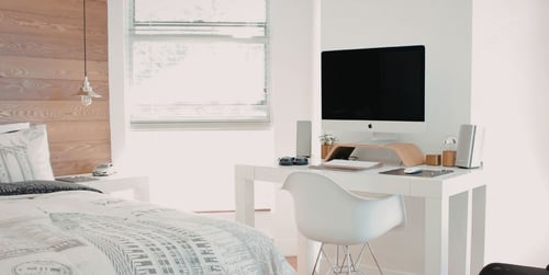 Wie kann man Schlafzimmer und Büro kombinieren?