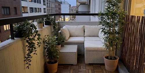 Balkon Sitzecke: Ideen für die Gestaltung Ihrer eigenen Balkonlounge