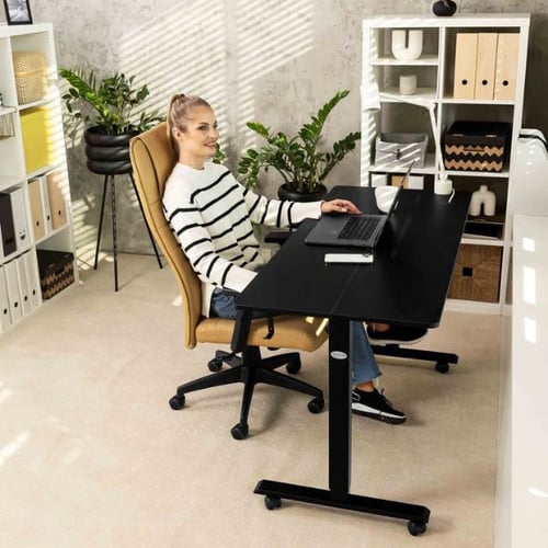 Höhenverstellbarer Schreibtisch von di volio im Heimbüro
