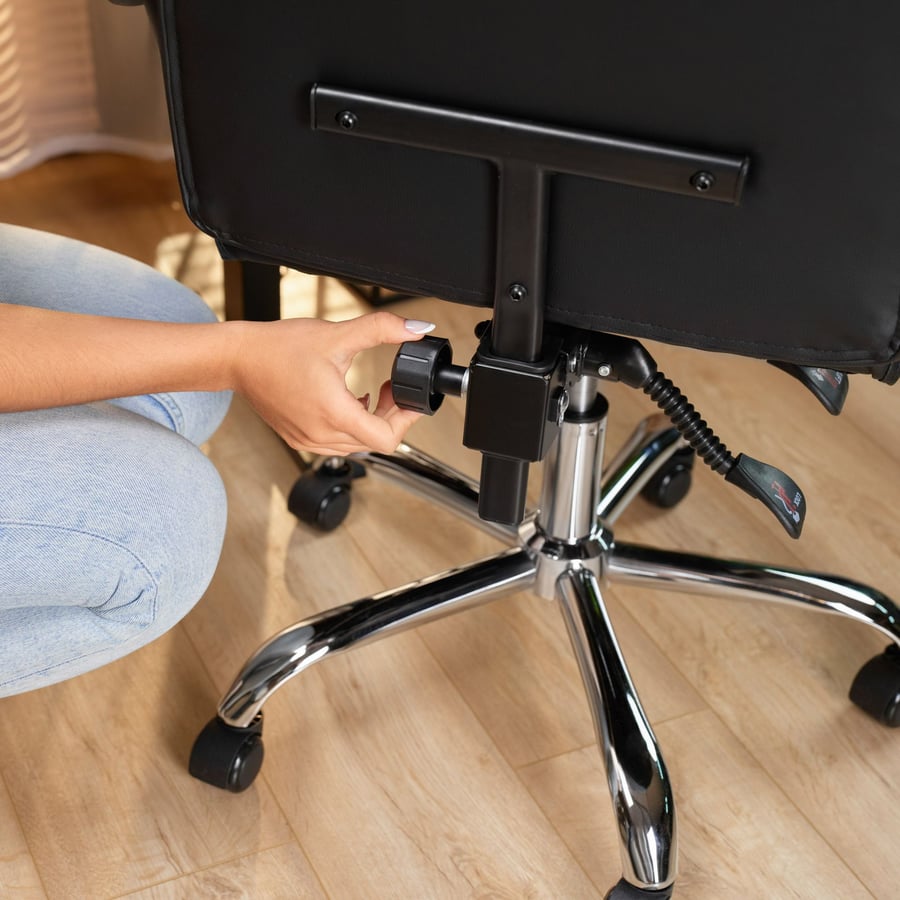 Fotel biurowy Baldo - Czarny (N - 8