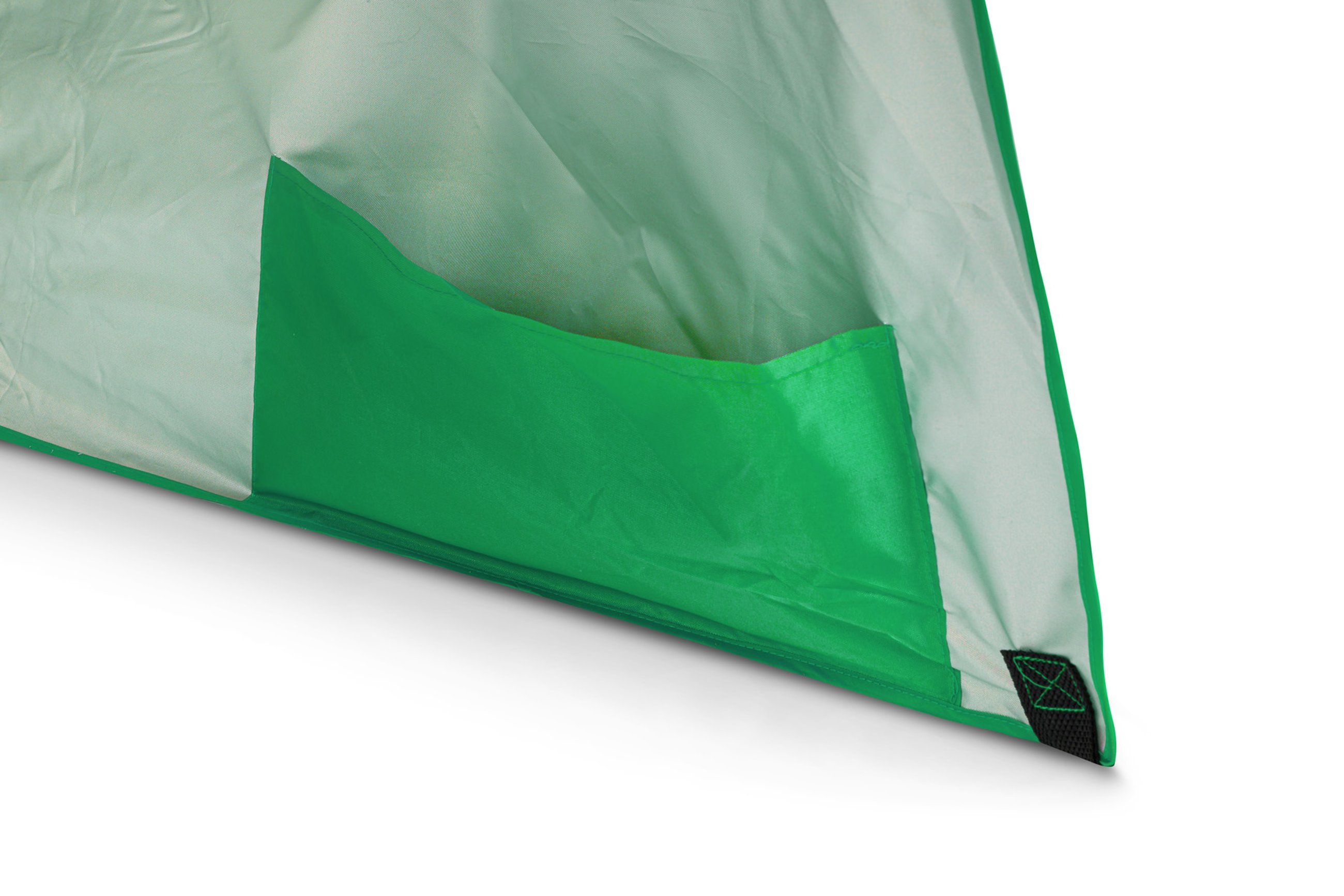 Dzięki specjalnym, rozkładanym osłonom znajdującym się po bokach czaszy parasola Sora zielona, możesz zamienić go w plażowy parawan-namiot