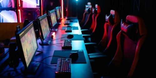 Pokój gamingowy – inspiracje, projekty i pomysły na pokój gracza