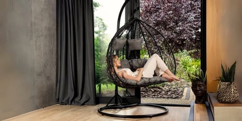 Jak zrobić stojak na fotel wiszący? Praktyczne porady dla każdego!