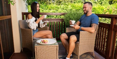 Meble na balkon w bloku - jakie będą najlepsze?