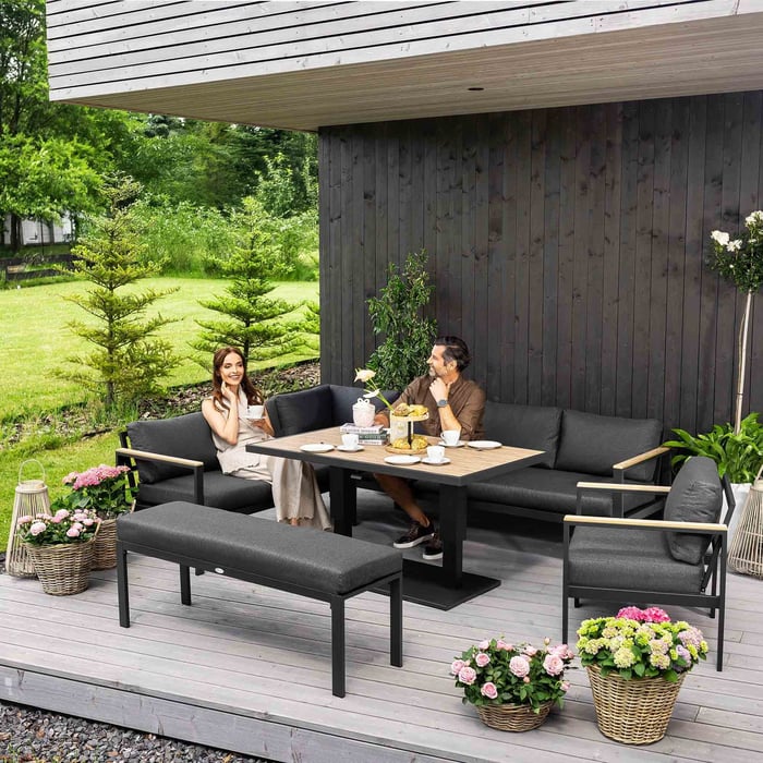 Zestaw mebli ogrodowych Noli został zaprojektowany z myślą o codziennym użytkowaniu