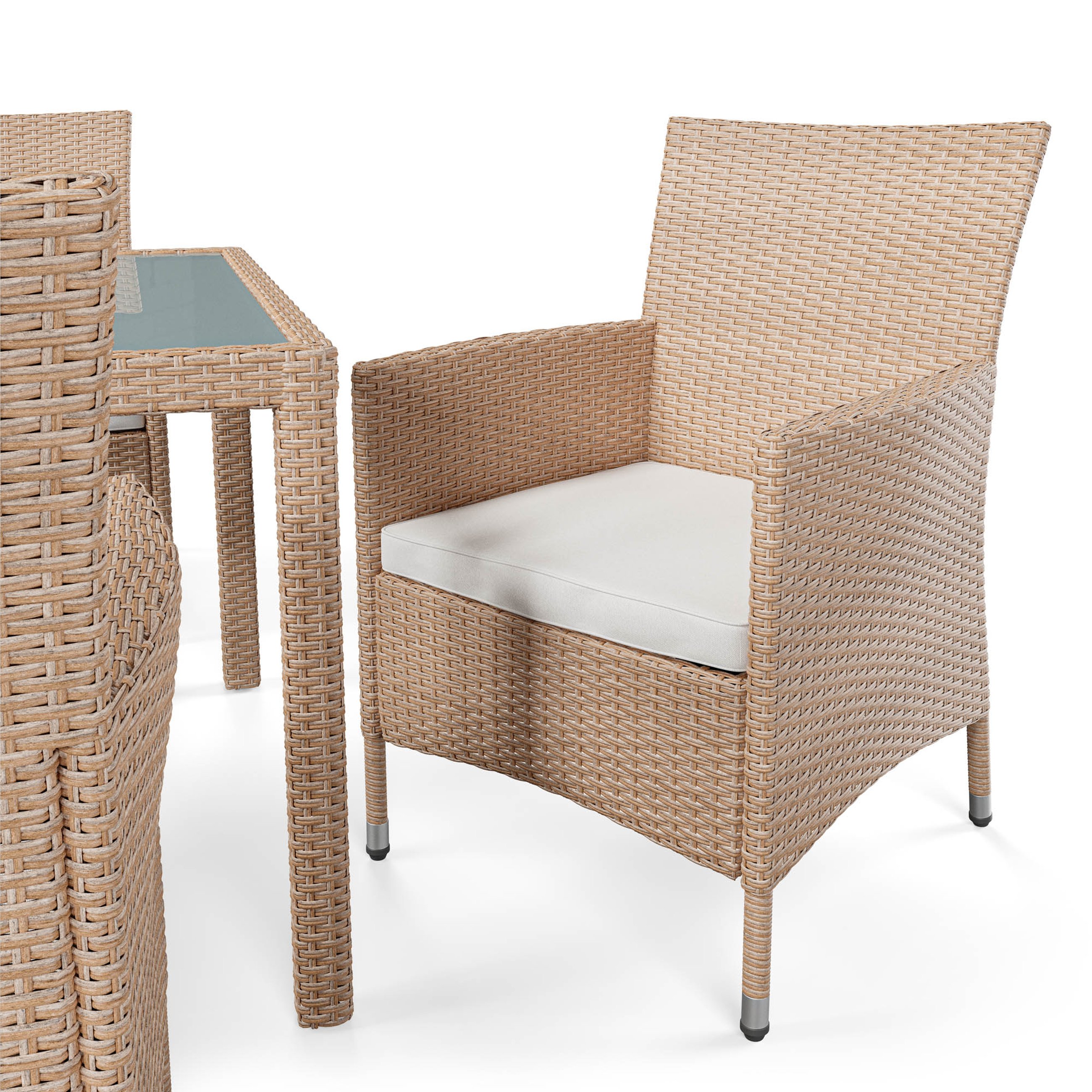 Fotele, w zestawie mebli ogrodowych Verona beżowa 8+1, wyposażone są w miękkie poduszki o grubości 6 cm