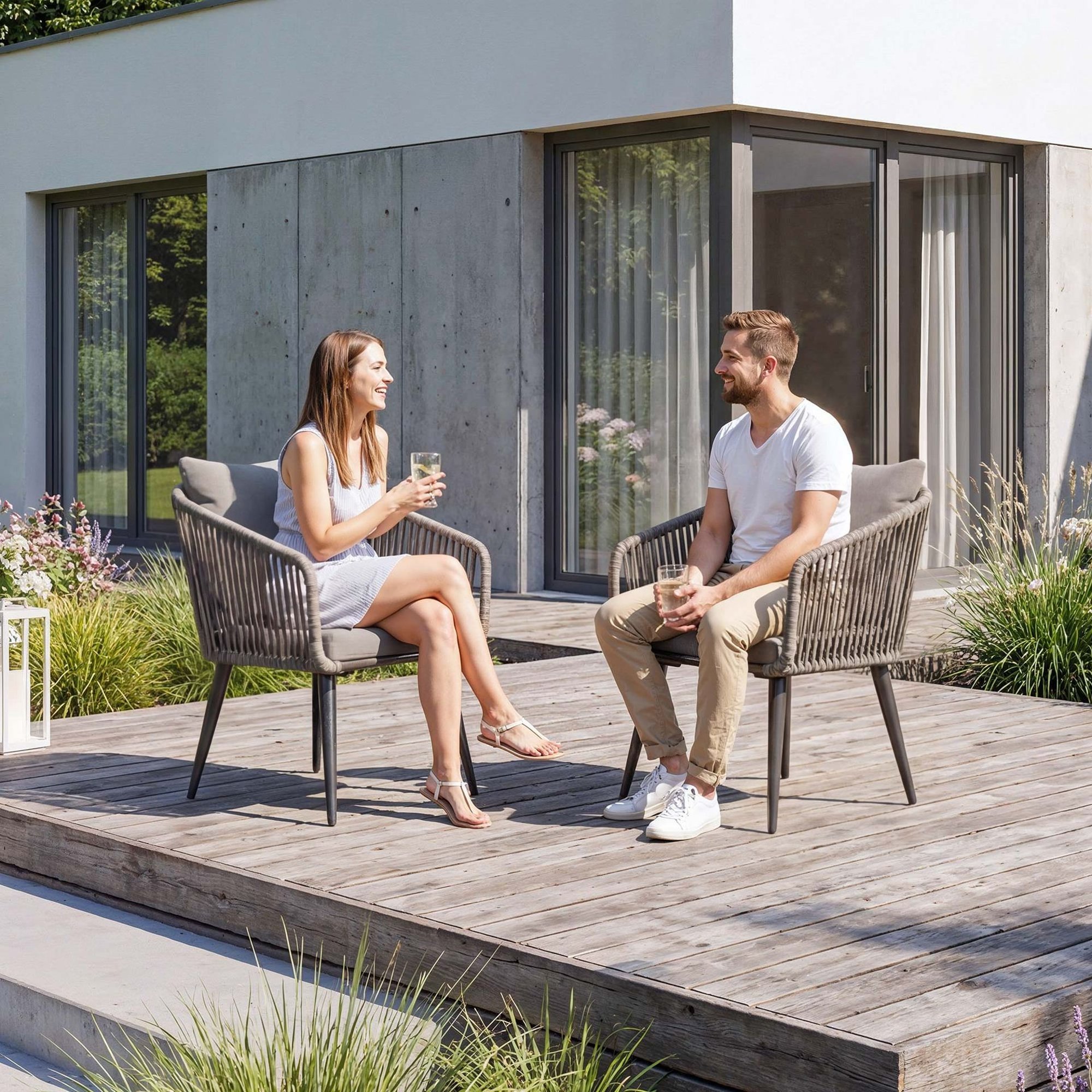 Nemi szary to zestaw 2 krzeseł ogrodowych stworzony z myślą o wyjątkowej trwałości