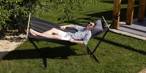 Hamak ogrodowy - czy tylko do ogrodu?