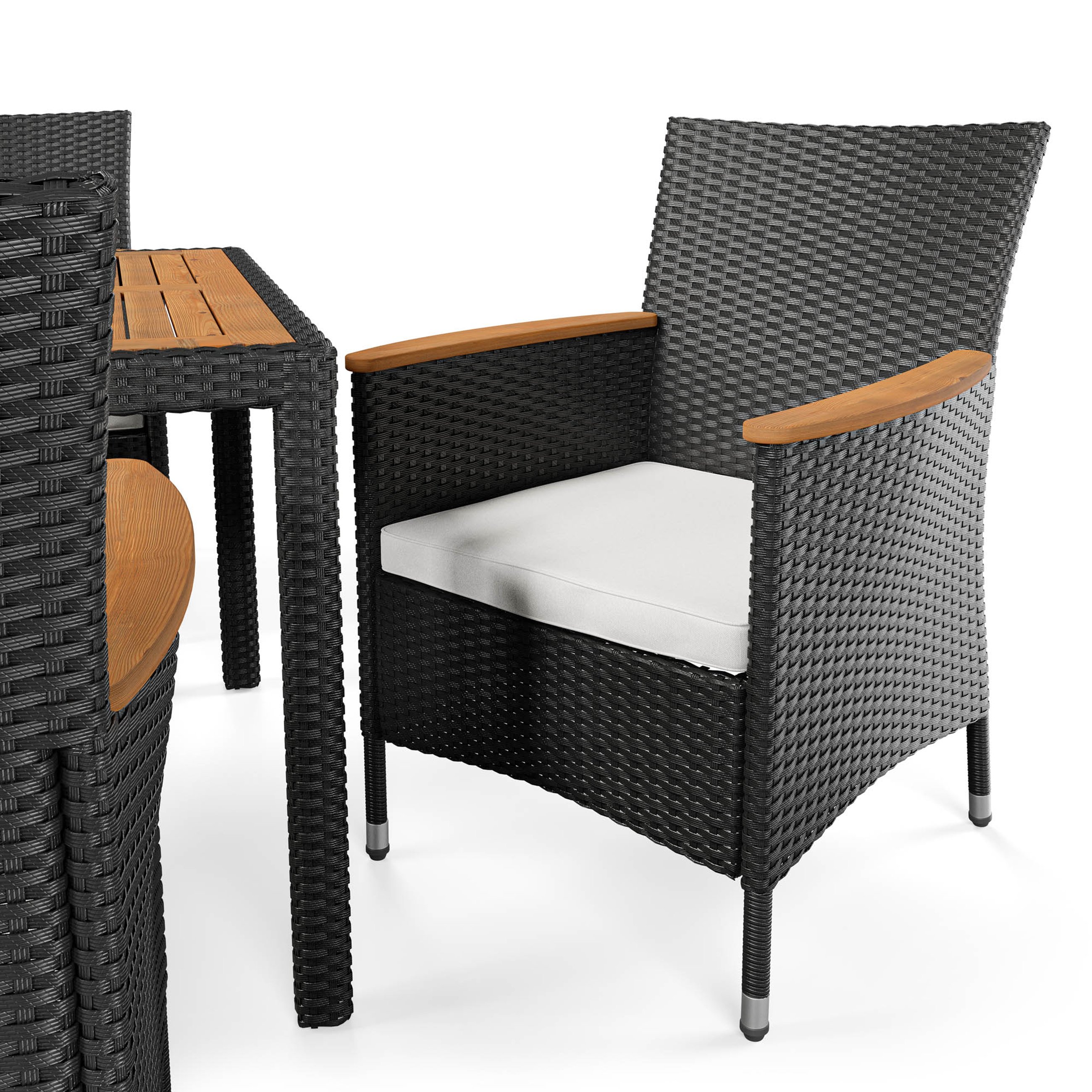 Fotele w zestawie mebli ogrodowych Verona czarna 8+1 wyposażone zostały w miękkie poduszki o grubości 5 cm