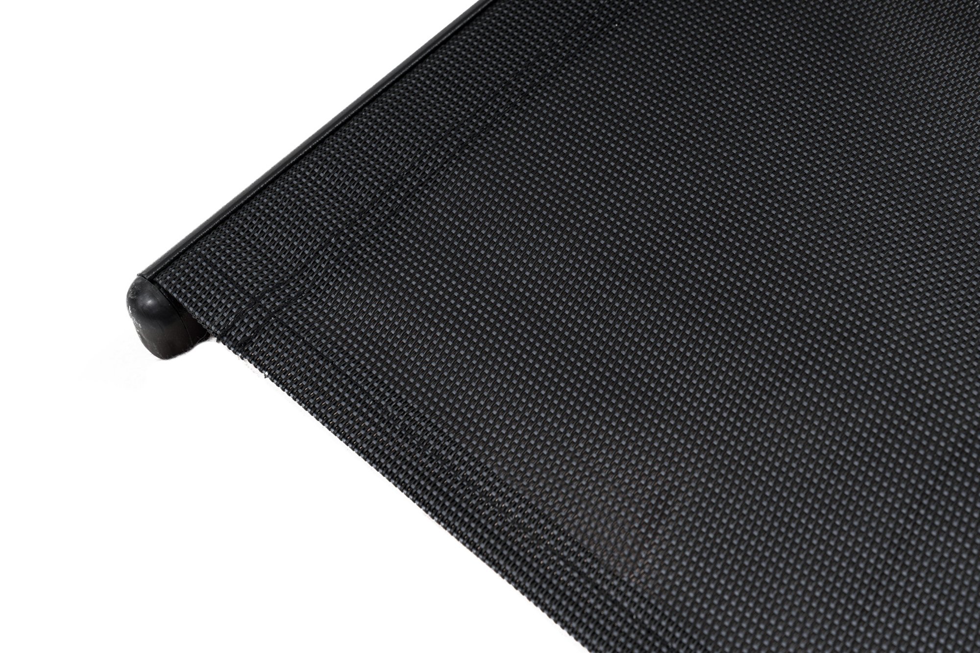 Tkanina Textilne w leżaku Bolzano szarym to nowoczesny materiał, który ze względu na swoje właściwości dedykowany jest do stosowania na zewnątrz