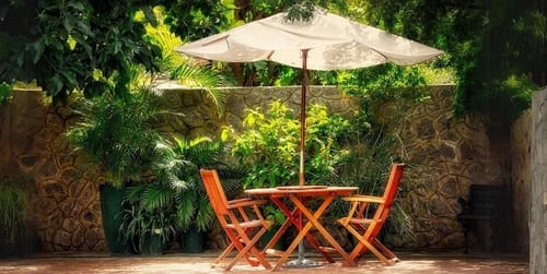 Parasol ogrodowy - jak wybrać idealny model?