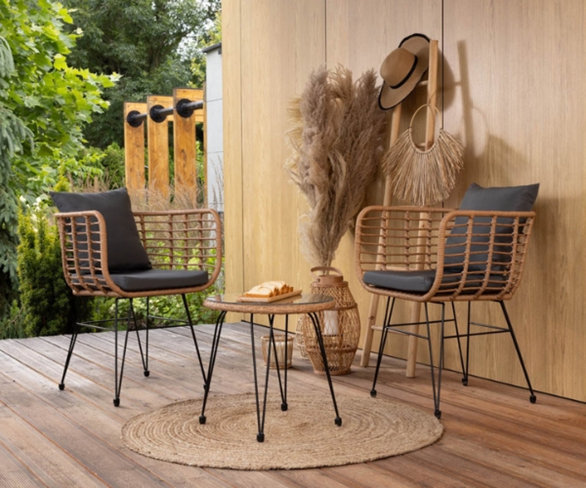 Balkónový nábytok Savio je kombináciou dobrého štýlu a funkčnosti.