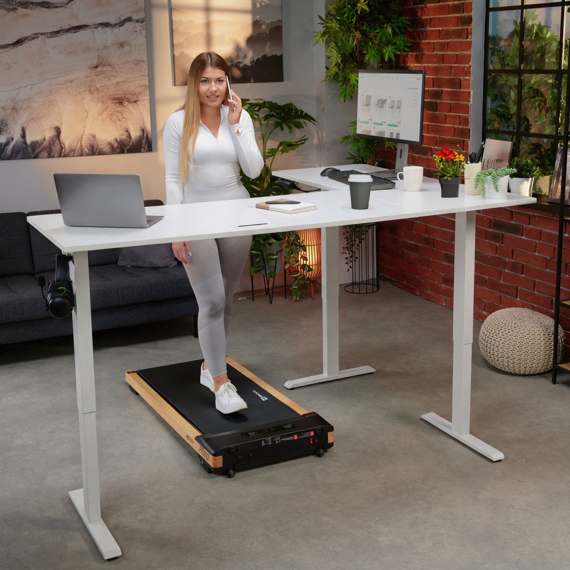 Nastaviteľná výška dosky v rozsahu od 70,5 do 113 cm