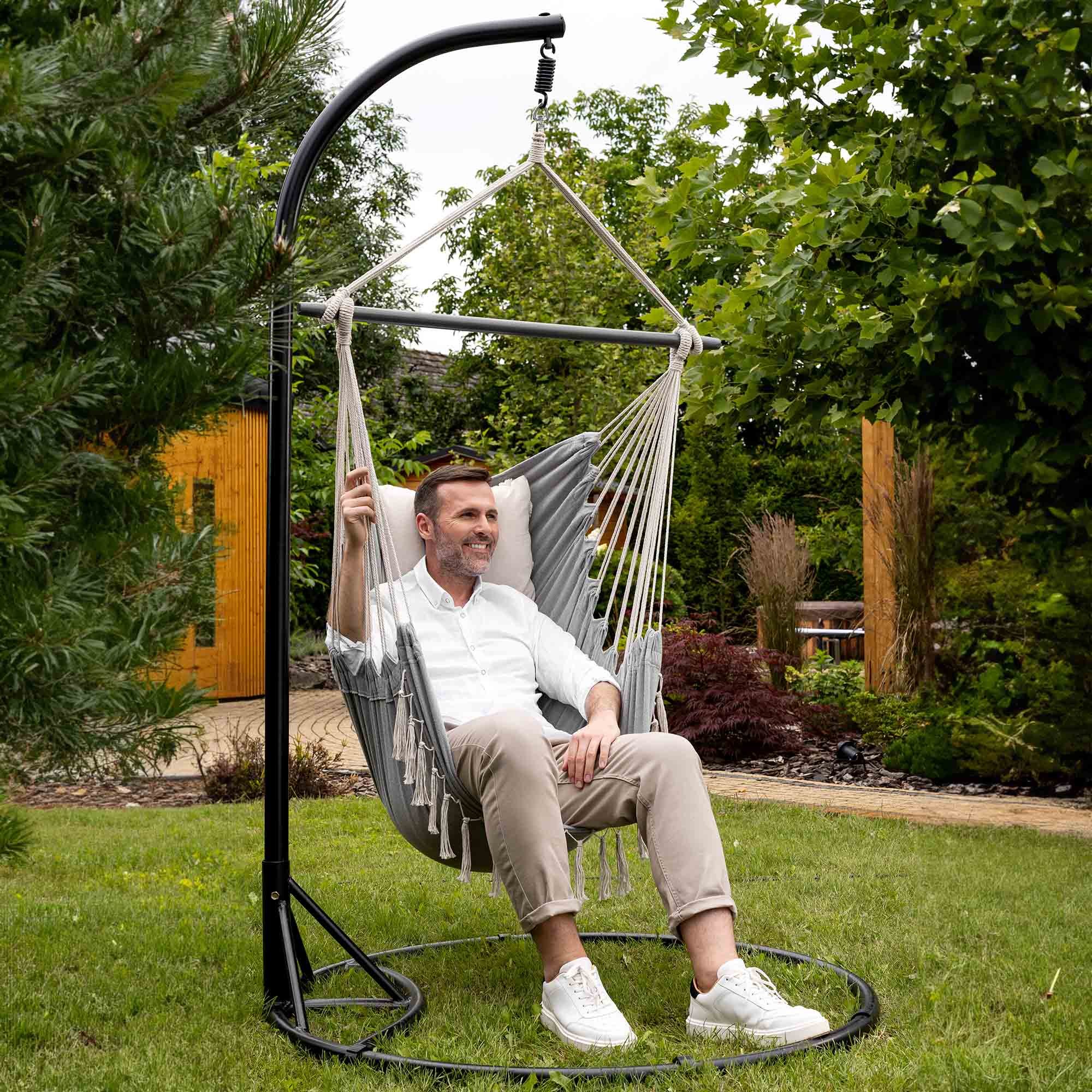 Montáž modelu Fira je veľmi jednoduchá a intuitívna.